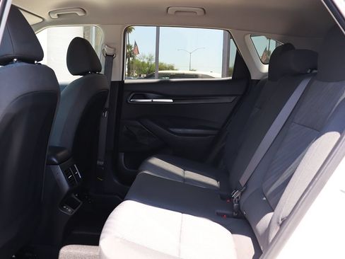 Used 2024 Kia Seltos LX AWD/4WD image 30