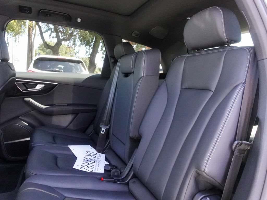 Used 2026 Audi Q7 2.0T Premium Plus w/ Premium Plus Package AWD/4WD image 24