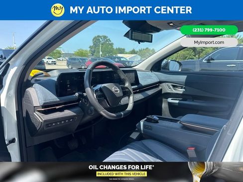 Used 2024 Nissan Ariya AWD image 8