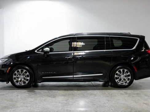 Used 2022 Chrysler Pacifica Pinnacle image 24