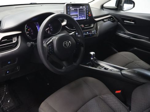 Used 2021 Toyota C-HR LE FWD image 17