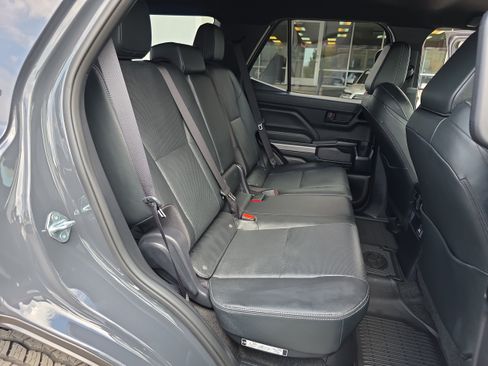 Used 2026 Toyota 4Runner TRD Off-Road Premium AWD/4WD image 17