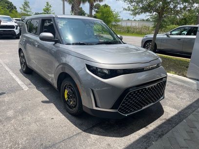 Certified 2025 Kia Soul EX