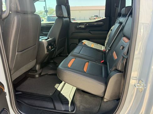 Used 2024 GMC Sierra 1500 AT4 AWD/4WD image 12
