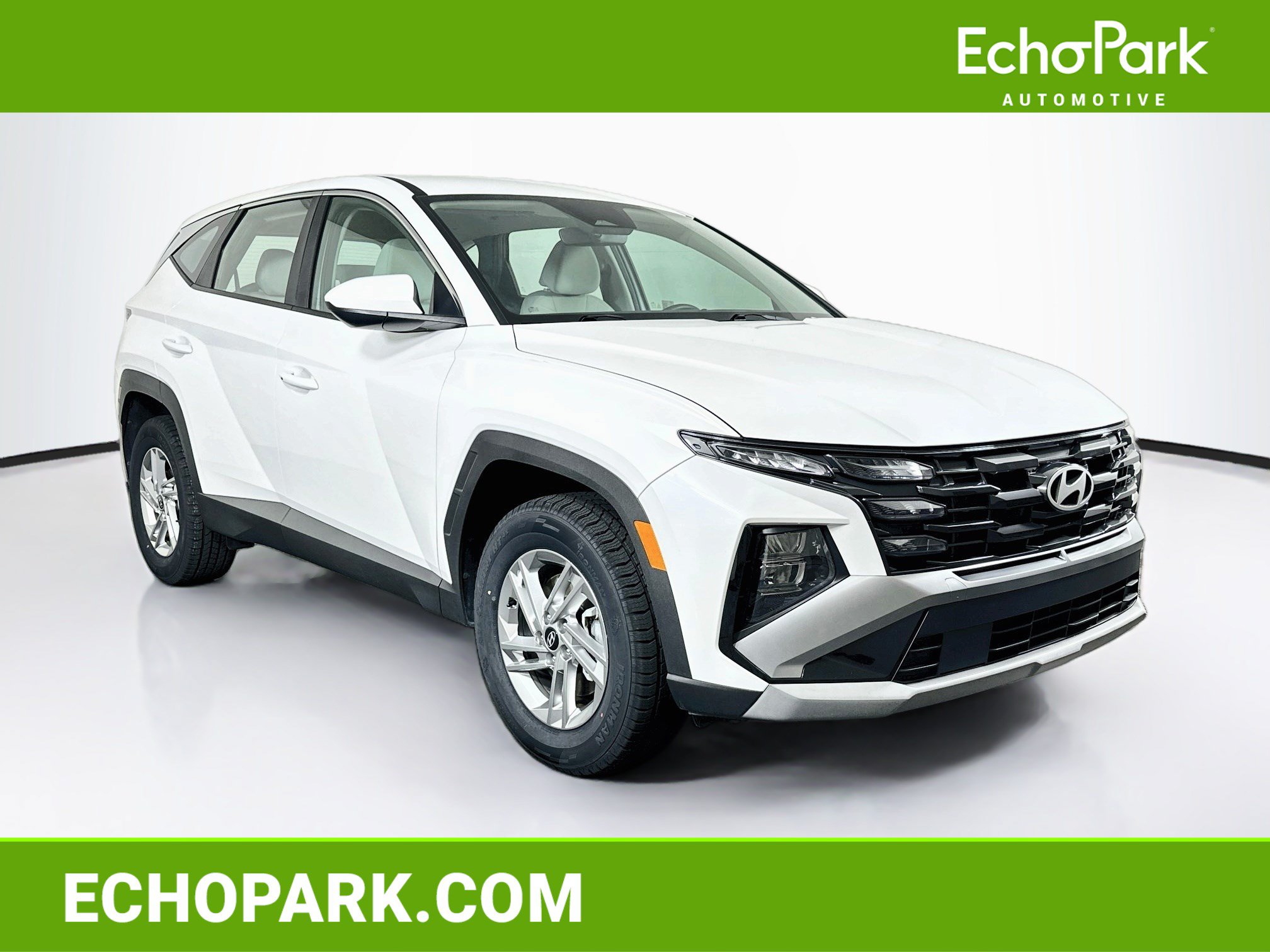 Used 2025 Hyundai Tucson SE AWD/4WD image 1