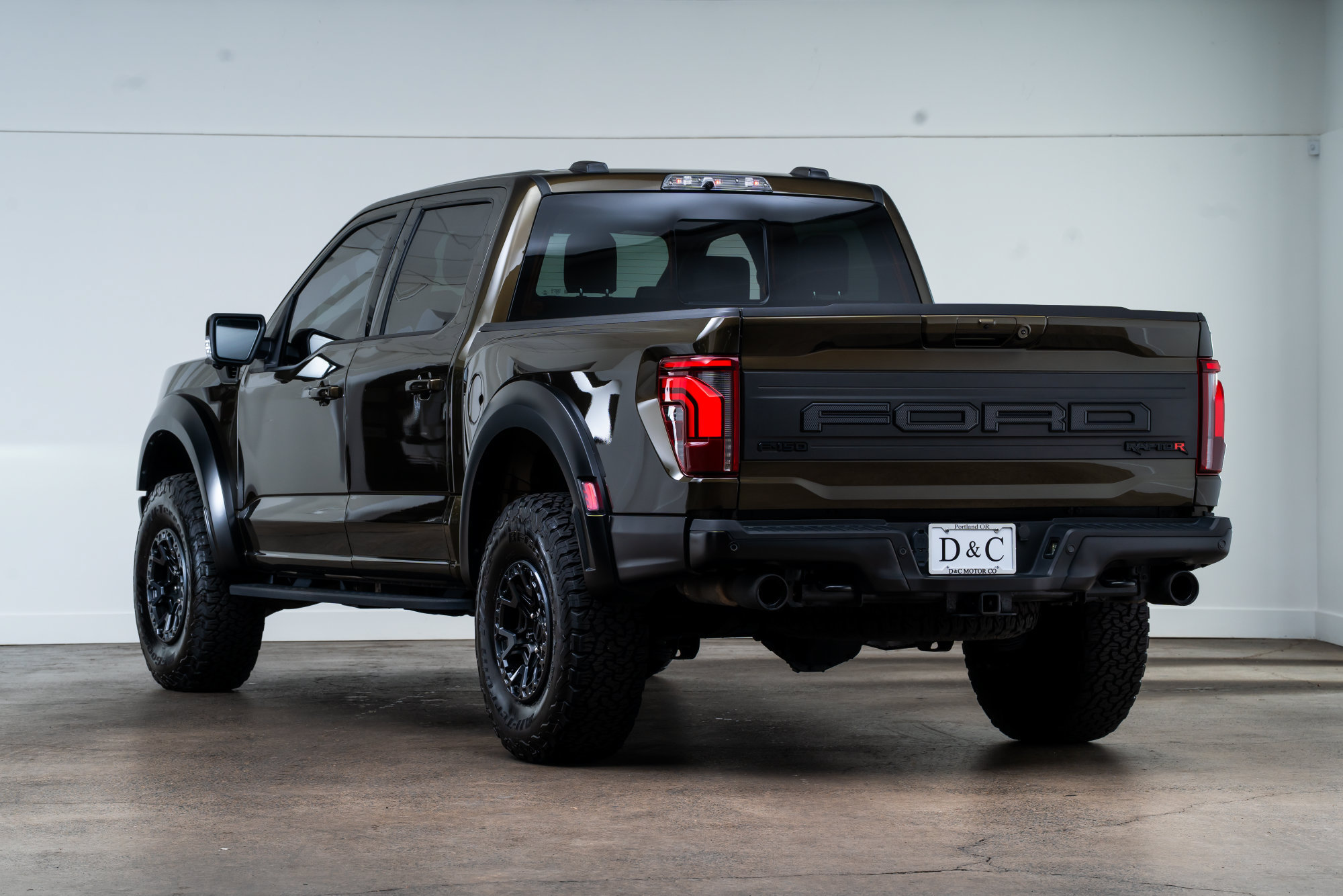 Used 2025 Ford F150 Raptor w/ Equipment Group 803A Raptor R AWD/4WD image 5