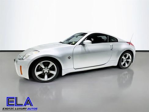Used 2006 Nissan 350Z Enthusiast w/ (N93) Cargo Convenience Pkg image 29