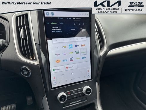 Used 2022 Ford Edge SEL image 17