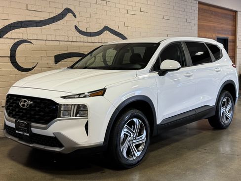 Used 2023 Hyundai Santa Fe SE AWD/4WD image 9