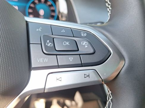 New 2026 Volkswagen Atlas Cross Sport SE image 14