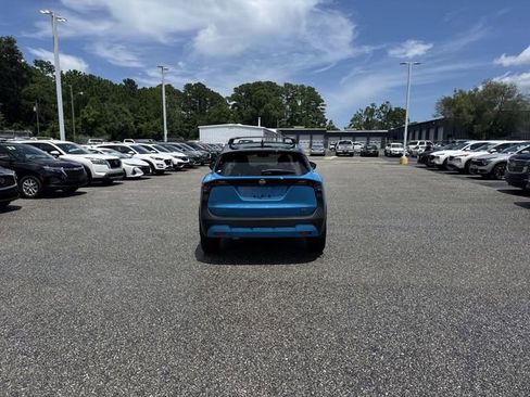 New 2025 Nissan Kicks SR image 6