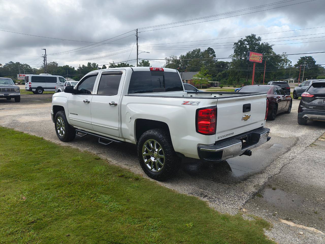 Used 2015 Chevrolet Silverado 1500 LT w/ All Star Edition AWD/4WD image 6