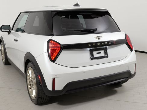 Used 2025 MINI Cooper S image 15