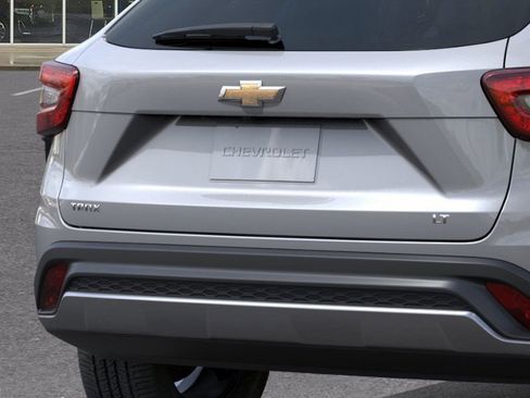New 2026 Chevrolet Trax LT image 14
