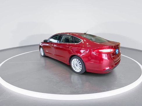 Used 2016 Ford Fusion SE w/ Equipment Group 502A FWD image 6