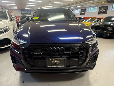 Used 2022 Audi Q8 Prestige w/ Prestige Package AWD/4WD image 2