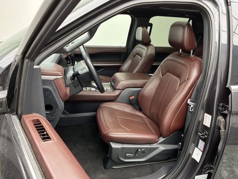 Certified 2024 Ford Expedition Limited AWD/4WD image 11