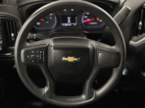 Used 2022 Chevrolet Silverado 1500 Custom image 4