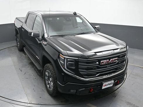 Used 2025 GMC Sierra 1500 AT4 w/ AT4 Premium Package image 40