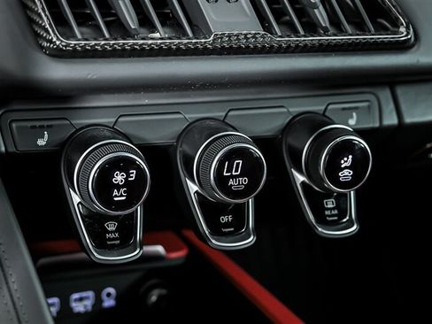 Used 2018 Audi R8 V10 plus AWD/4WD image 32
