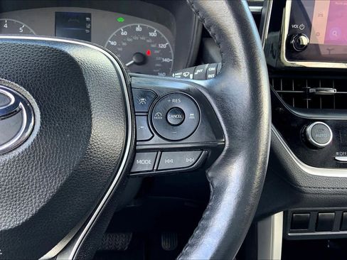 Used 2024 Toyota Corolla Cross SE image 24