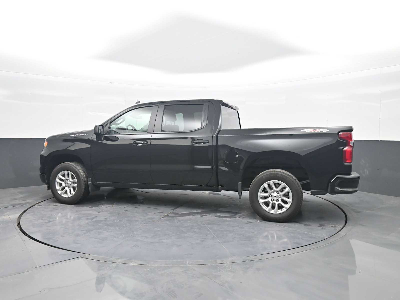 Used 2026 Chevrolet Silverado 1500 RST AWD/4WD image 5