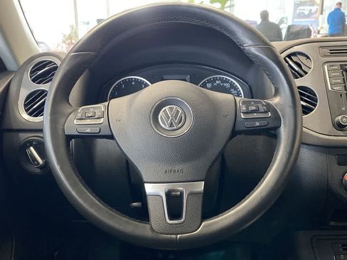 Used 2017 Volkswagen Tiguan Limited w/ Premium Package image 17