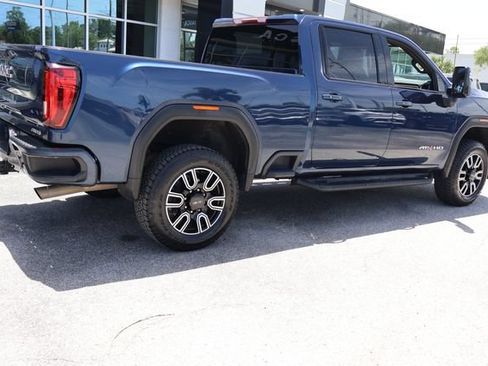 Used 2022 GMC Sierra 2500 AT4 AWD/4WD image 8