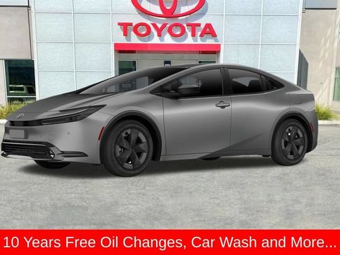 New 2027 Toyota Prius LE FWD image 2
