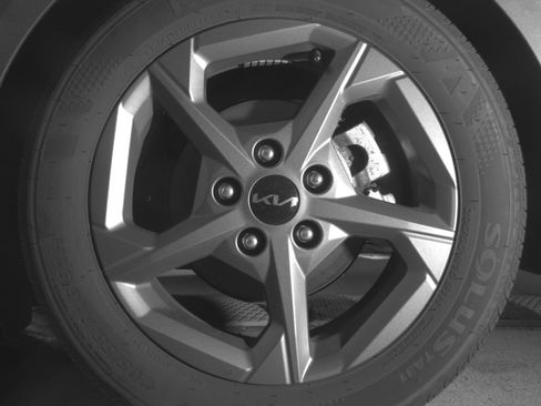 Used 2025 Kia K4 LXS FWD image 14