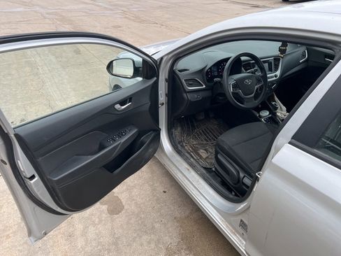 Used 2018 Hyundai Accent SE image 7