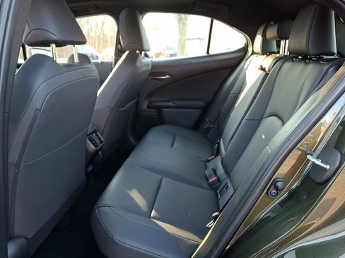 Used 2025 Lexus UX 300h AWD image 10