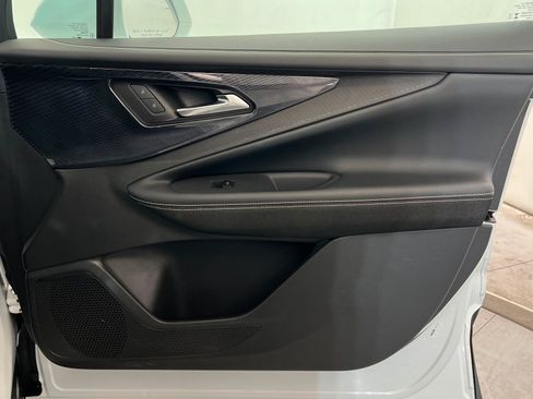 Used 2025 Chevrolet Blazer EV LT FWD image 24