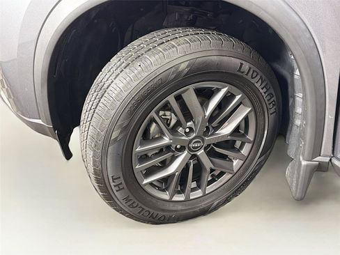 Used 2023 Nissan Rogue S AWD/4WD image 36