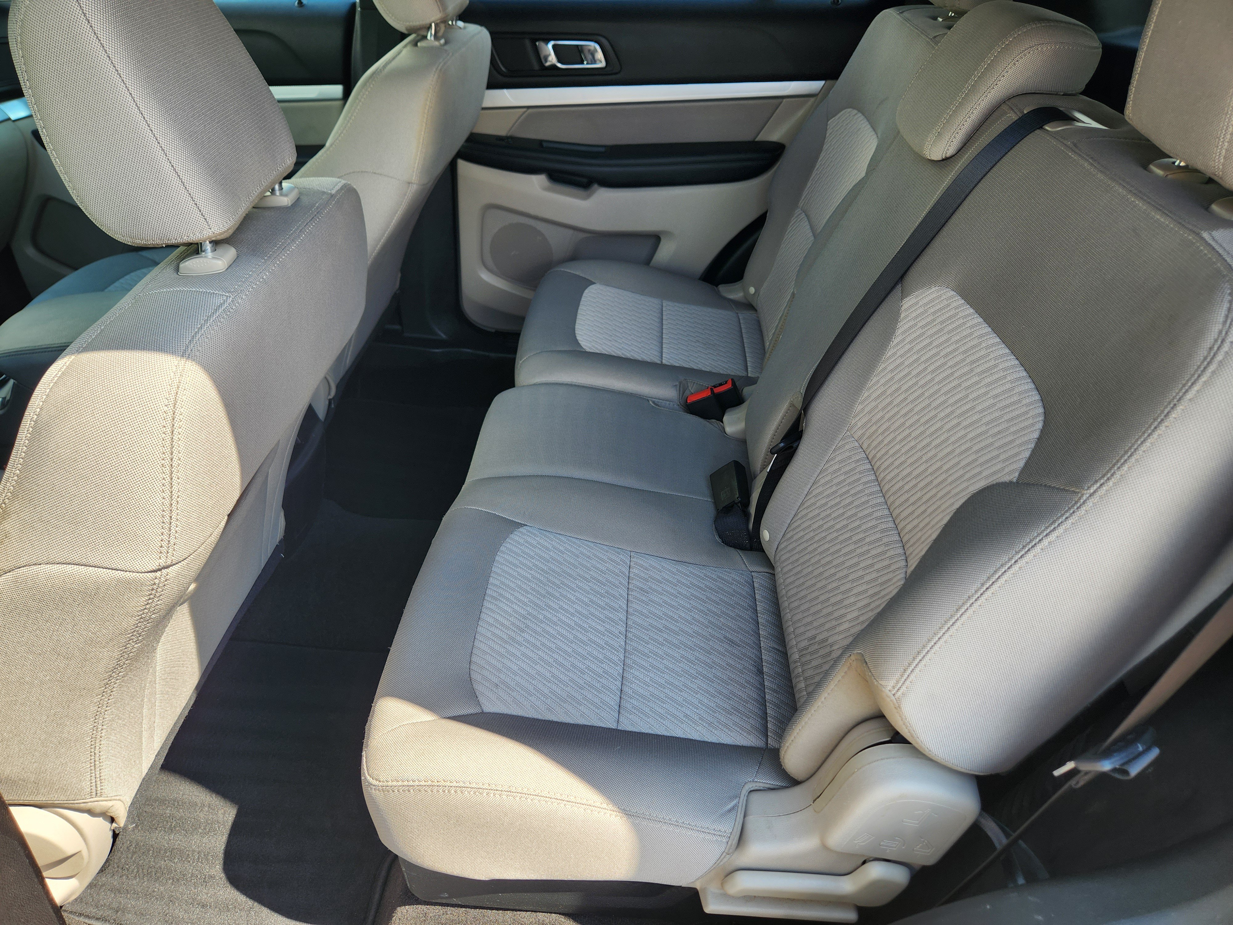 Used 2018 Ford Explorer FWD image 22
