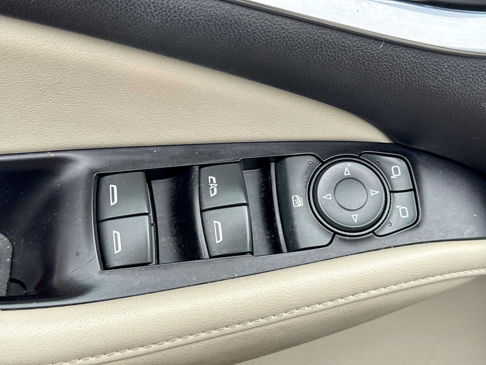 Used 2020 Buick Enclave Essence FWD image 24