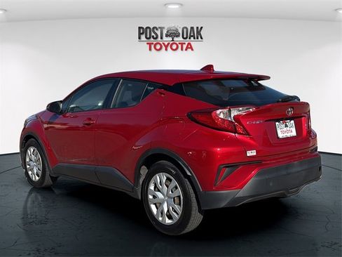 Used 2020 Toyota C-HR LE image 5