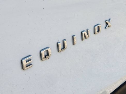 Certified 2024 Chevrolet Equinox LT FWD image 12
