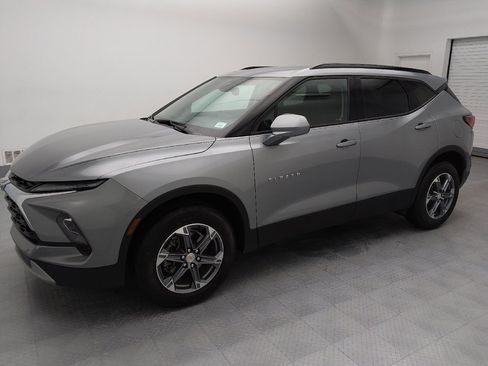 Used 2024 Chevrolet Blazer LT w/ Convenience Package image 2