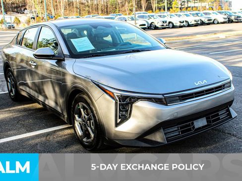Used 2025 Kia K4 LXS image 4