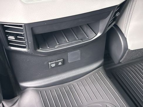New 2026 Toyota Tundra Limited AWD/4WD image 10