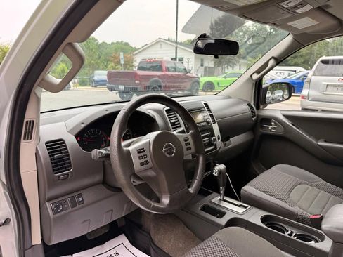Used 2013 Nissan Frontier SV RWD image 14