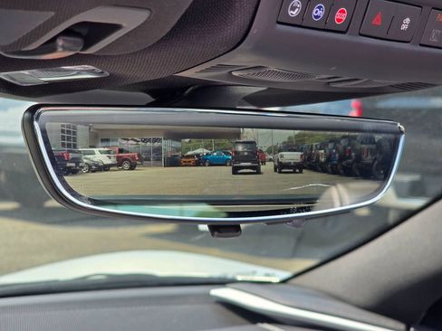 Used 2023 Chevrolet Corvette Stingray Preferred Cpe w/ Body-Color Dual Roof Package RWD image 6