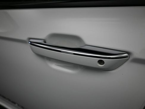 Used 2024 Jeep Grand Cherokee Overland w/ Adv Protech Group III image 38