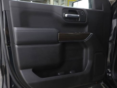 Used 2020 Chevrolet Silverado 1500 RST image 18