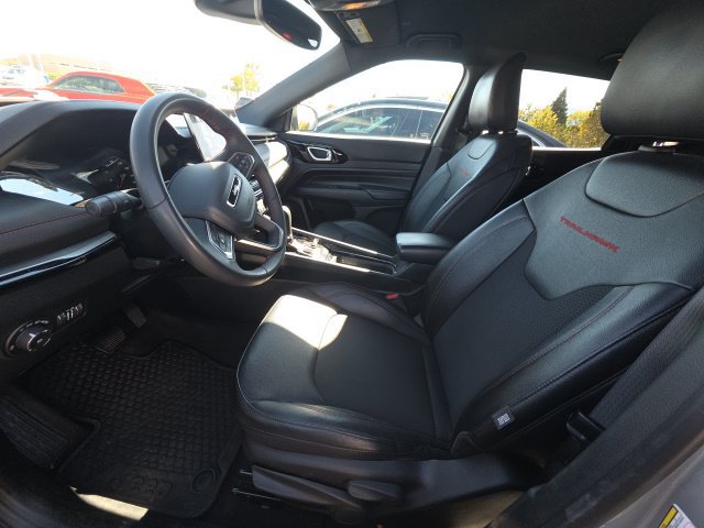 Used 2024 Jeep Compass Trailhawk AWD/4WD image 3