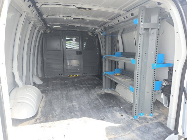 Used 2025 Chevrolet Express 2500 w/ Driver Convenience Package RWD image 17