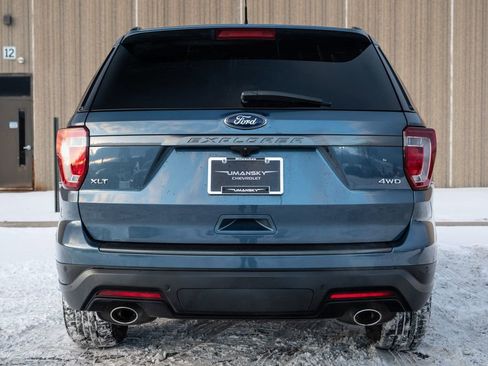 Used 2019 Ford Explorer XLT w/ XLT Sport Appearance Package image 8