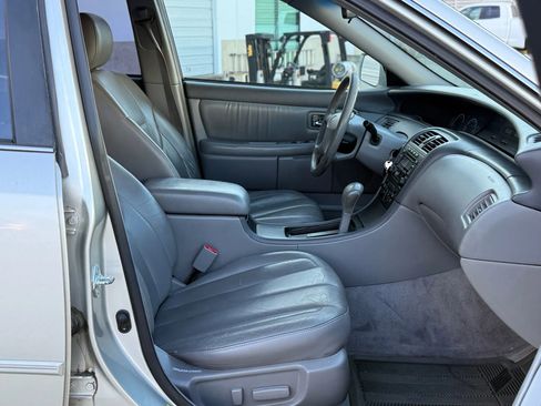 Used 2000 Toyota Avalon XL FWD image 13