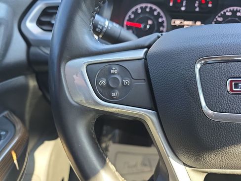 Used 2017 GMC Acadia SLE w/ Driver Alert Package I image 22